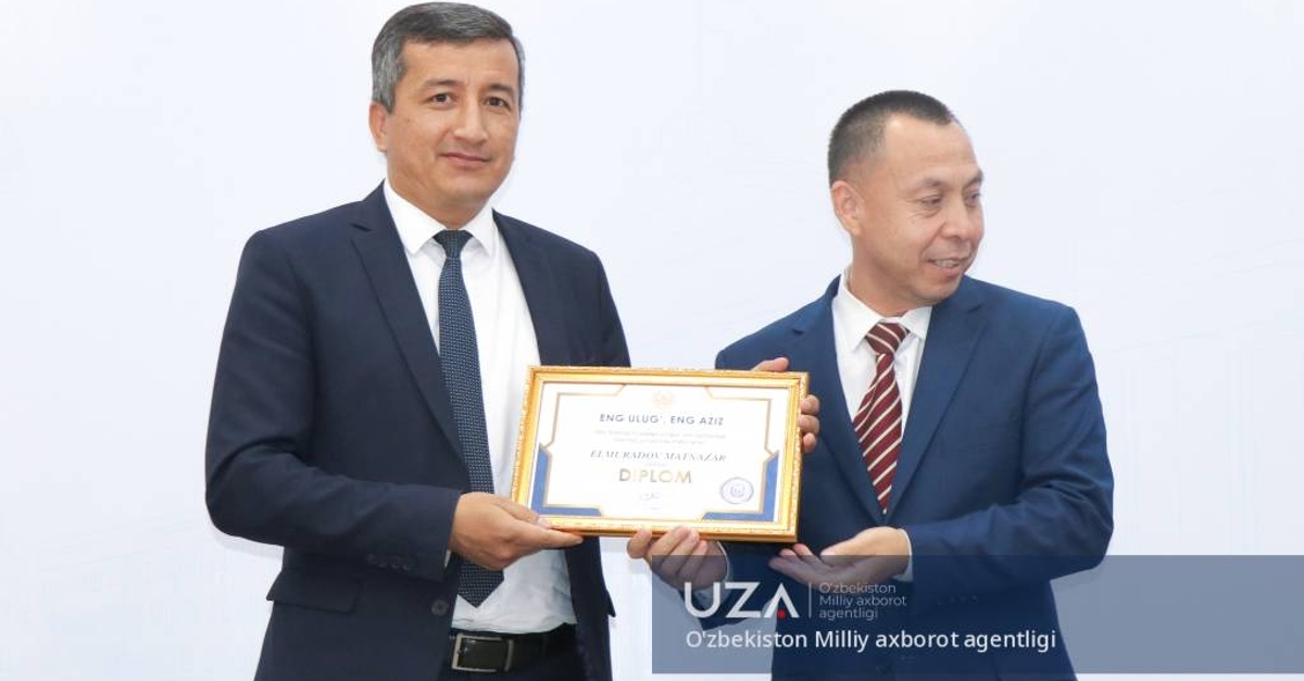 Samarqand davlat universitetining yaqin hamkori taniqli jurnalist Matnazar Elmurodov “Eng ulug‘, eng aziz” tanlovi g‘olibi bo‘ldi