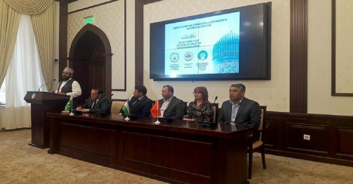 “Buyuk Ipak Yo‘li chorrahasida ziyorat turizmning Renessansi”  mavzusida Xalqaro ilmiy-amaliy anjumanning Imom Buxoriy majmuasidagi sayyor yig‘ilishlari