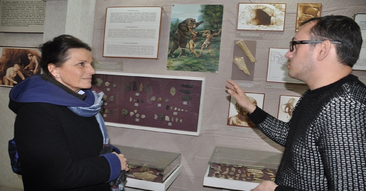 Fransiya elchisi Violen de Vilmor xonimning SamDUga tashrifi