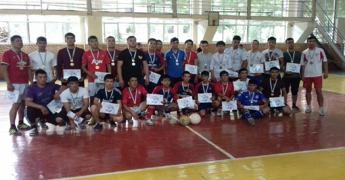 Mini futbol musobaqasi