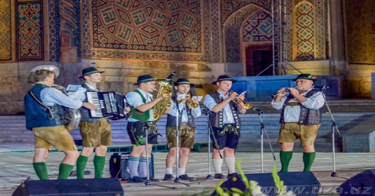 Samarqandda dunyo taronalari yangramoqda