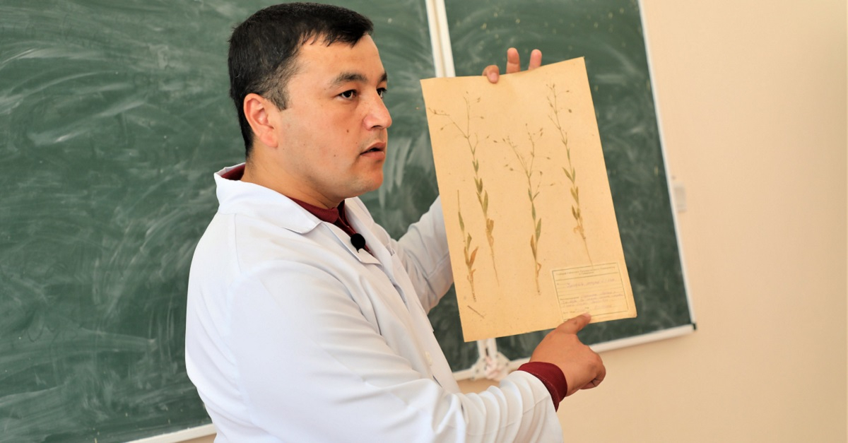 Самарқанд давлат университети гербарийси...