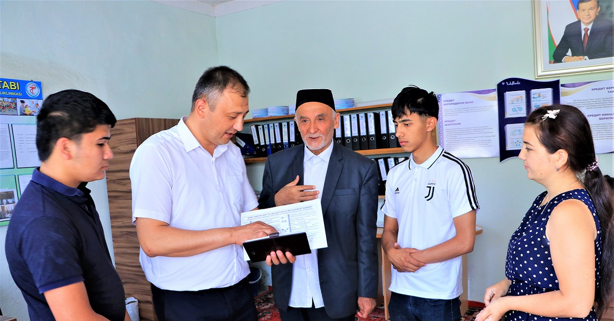 Officials of the Faculty of Physics of Temiryolchilar Mahalla