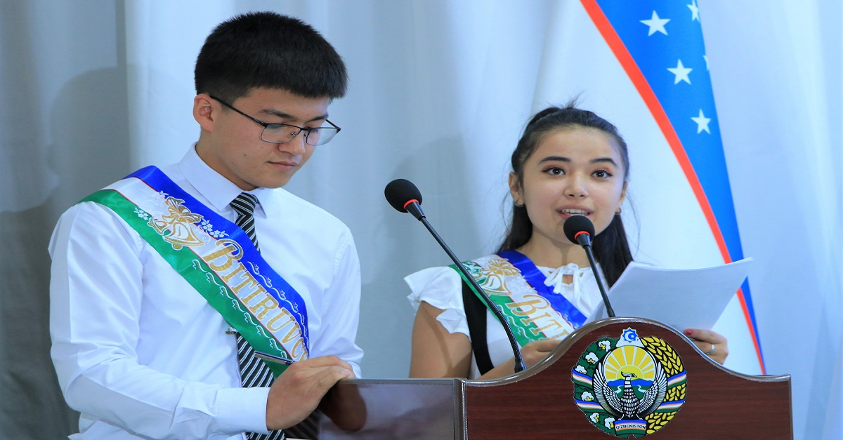 Diplomas were awarded to graduates of the Academic Lyceum of Samarkand State University