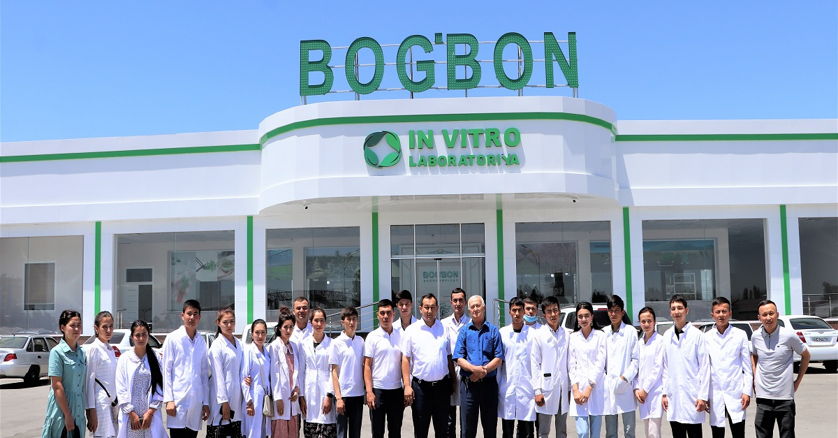 Samarkand State University students undergo internships at industrial enterprises.