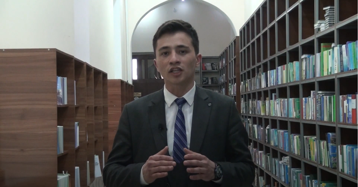 Алишер Навоий - Зиҳе ҳуснунг зуҳуридин тушуб ҳар кимга бир савдо...