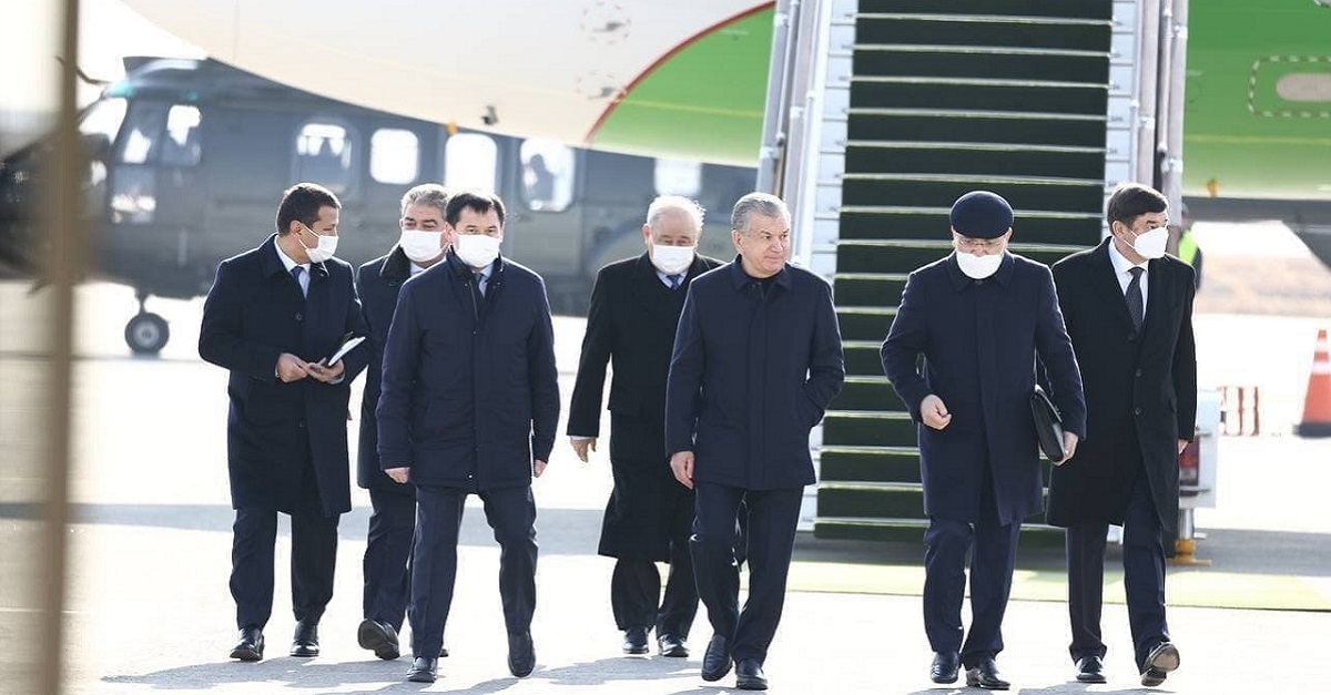 Президент самолёти илк бор Мўйноқ аэропортига қўнди