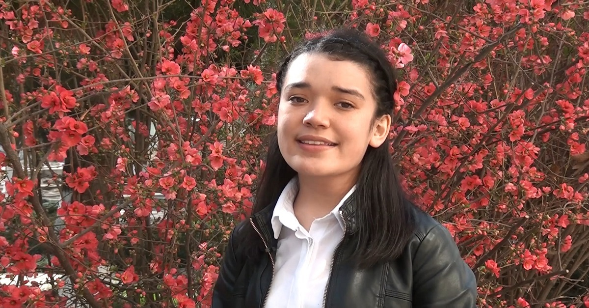 Derazamni chertishib asta, Shabbodalar esadi mayin...