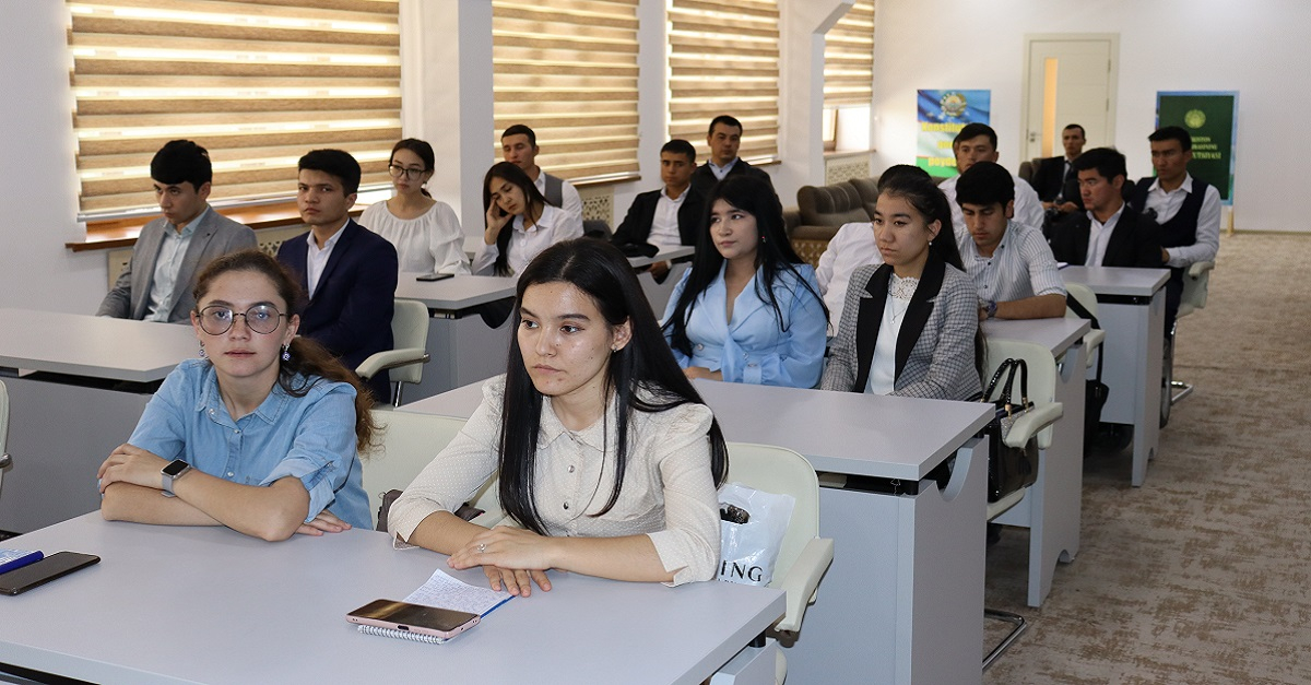 Давра суҳбати: “Менинг севимли китобим” 