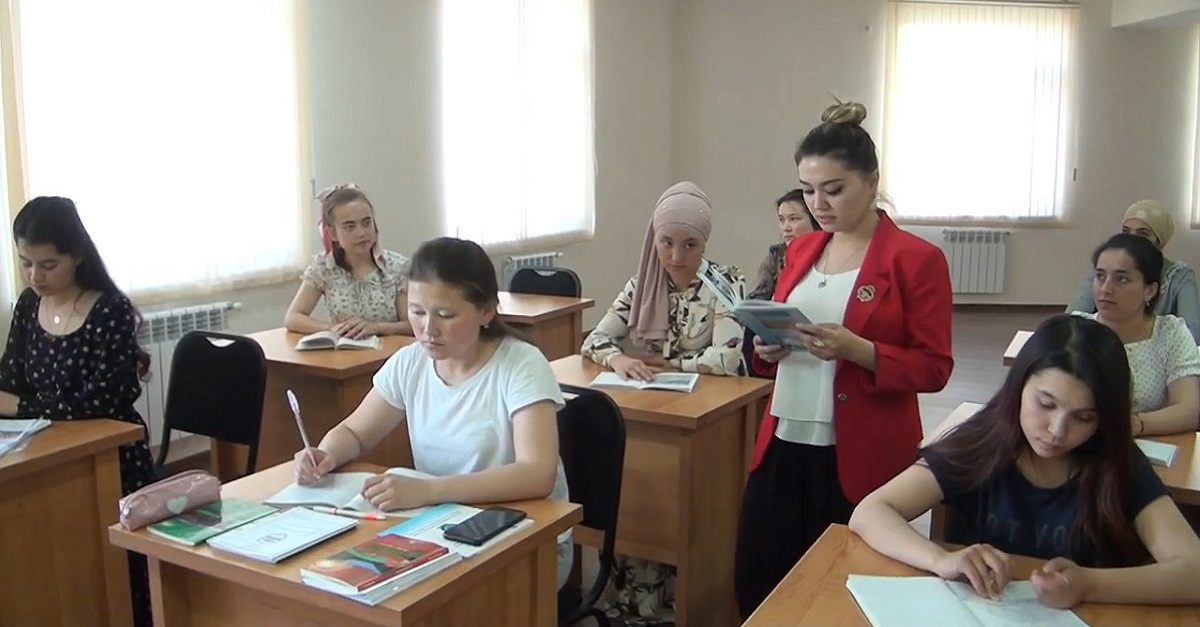 Free English courses opened in dormitories of Samarkand State University