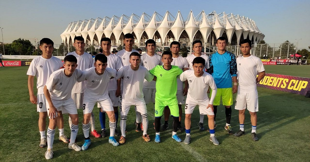 Самарқанд давлат университетининг мини-футбол жамоаси “Student’s Cup” турнирининг ярим финалига йўлланмани қўлга киритди