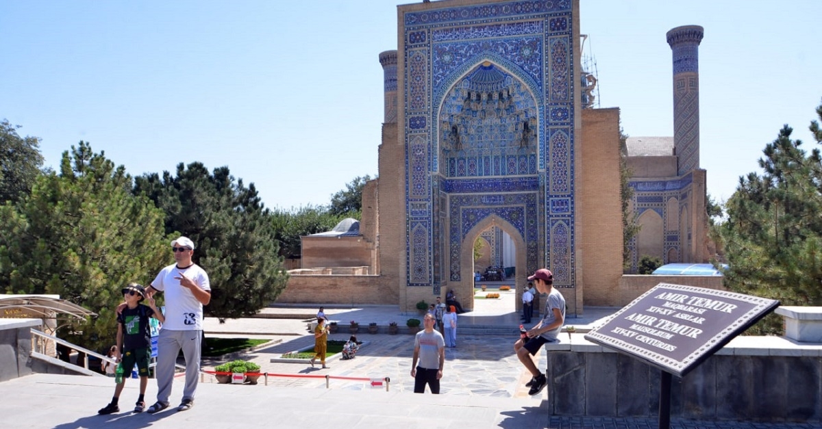 What will the weather be like in Samarkand today, October 10?