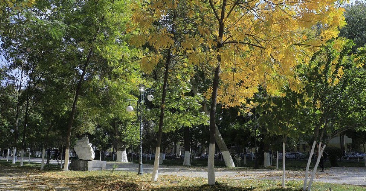 What kind of weather is expected in Samarkand today, October 13?