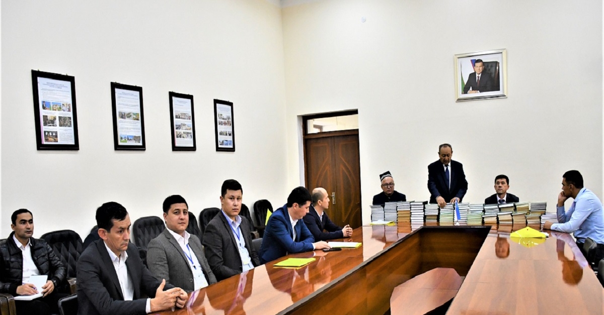 The Institute of Botany of the Academy of Sciences of Uzbekistan handed over the latest books in the field of floristry to Samarkand State University