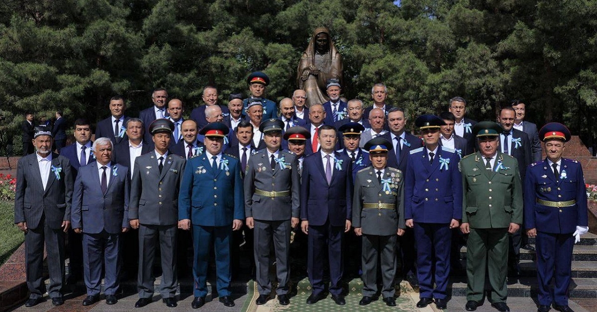 Человек жив памятью, велик ценностью