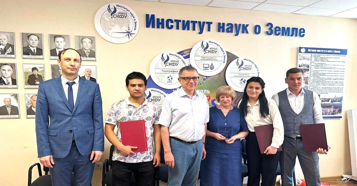 Students of the Center for International Educational Programs of Samarkand State University receive double diplomas...