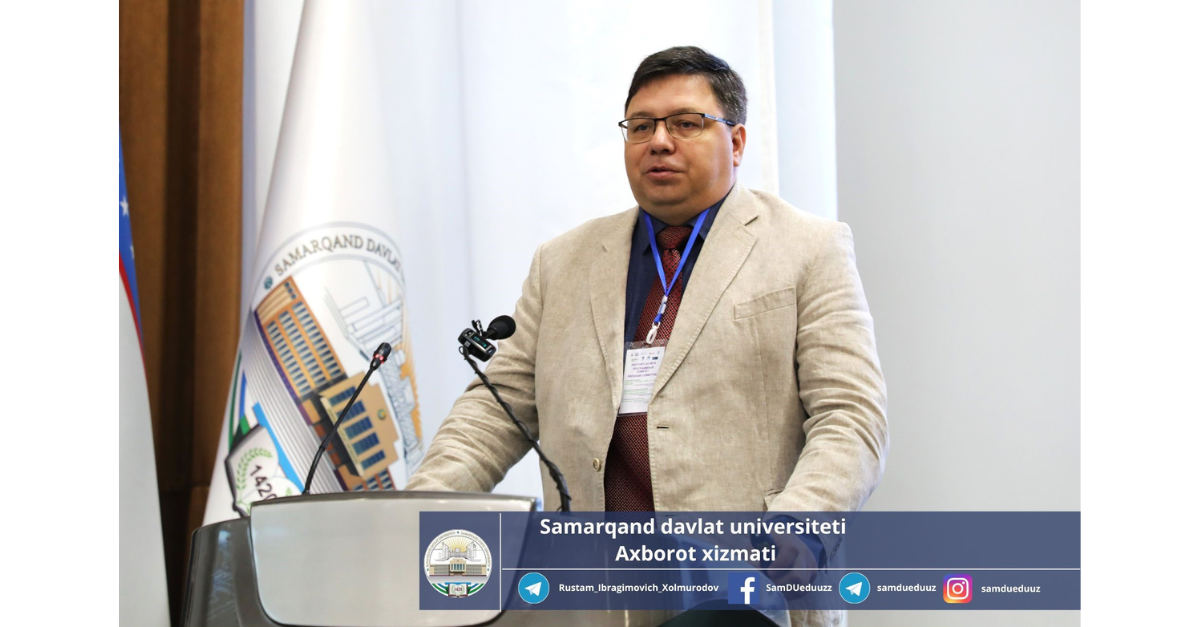 Professor of Altai State University Roman Yakovlev speaks at the international conference 