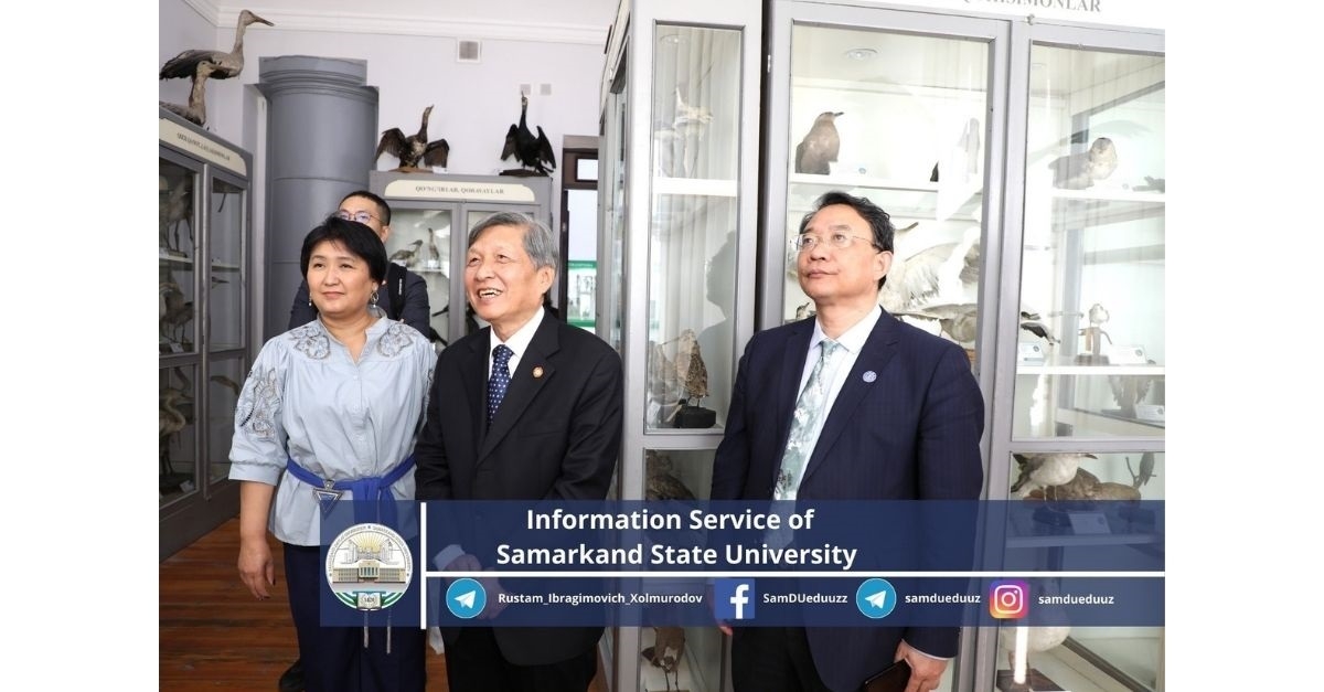 The delegation led by the President of Xi'an Jiaotong University of China, Professor Wang Shuguo, got acquainted with the new building of the Institute of Biochemistry of Samarkand State University, the zoological museum and the activities of the greenhouse.
