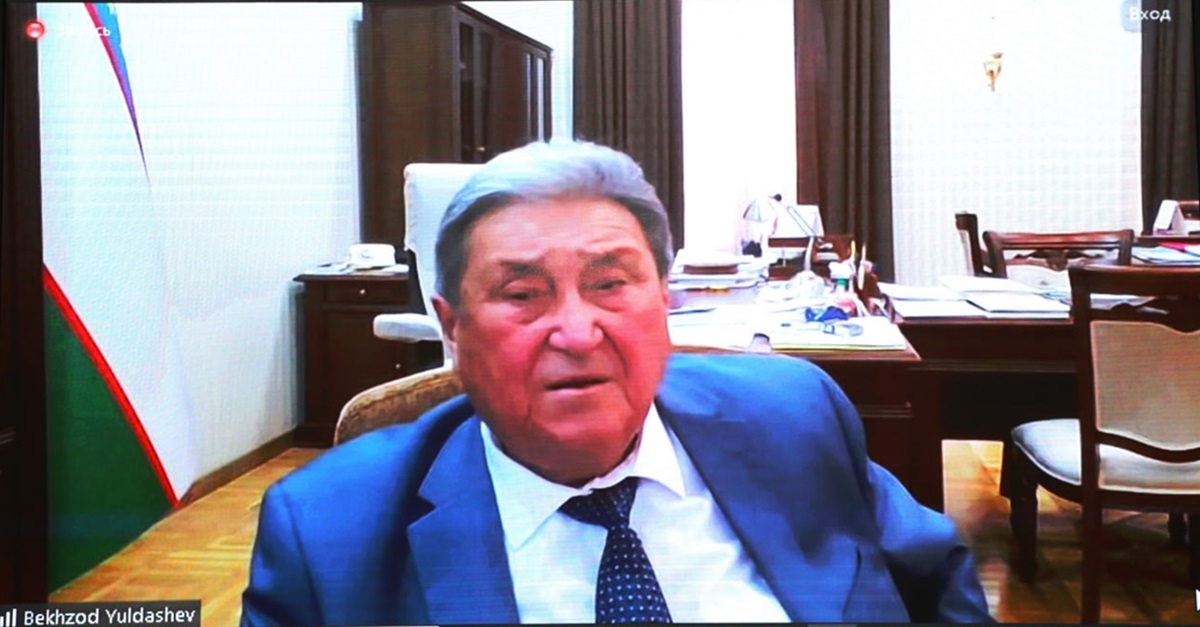 President of ACRUz, academician Bekzod Yuldashev gives an online lecture at a conference dedicated to the 80th anniversary of the birth of academician Tolib Muminov, which is being held at Samarkand State University.