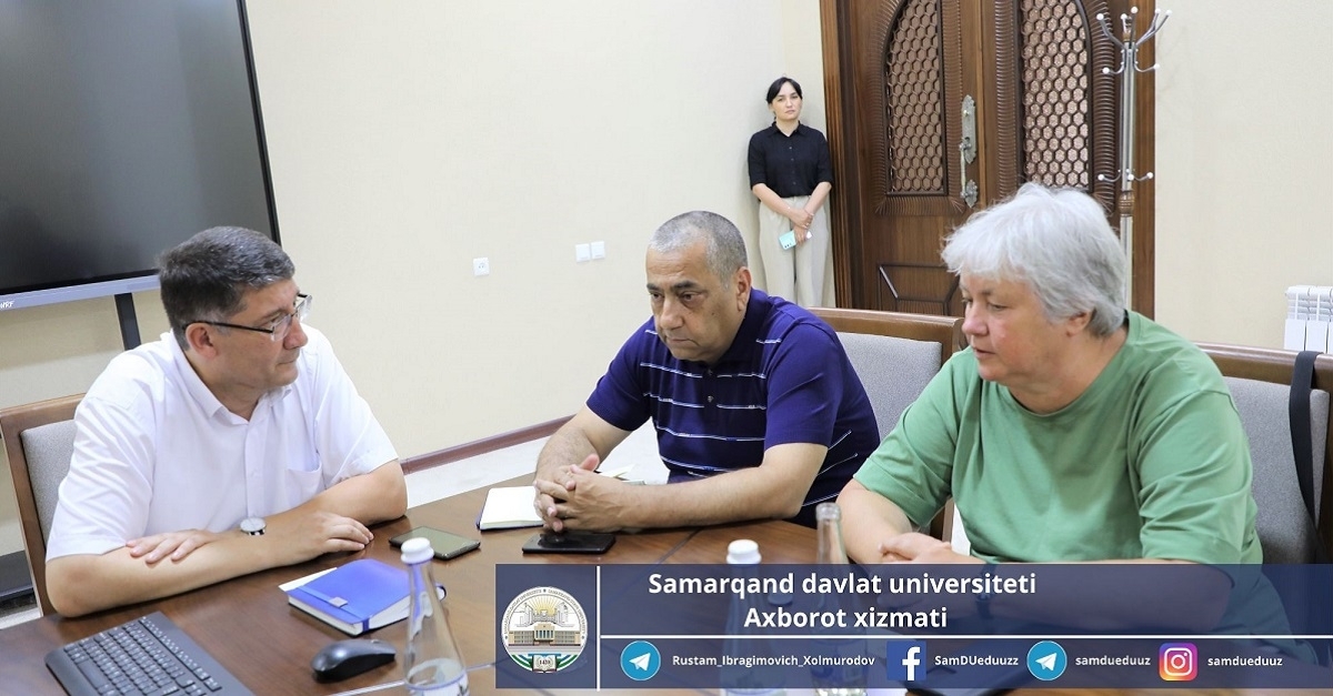 Teachers and students of Moscow State University at Samarkand State University